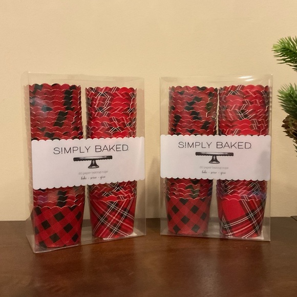 2 New Packages of Baking Cups - Tartan Plaid - Picture 1 of 3